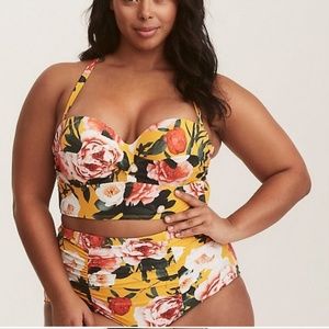 Floral Twist lightly lined bikini top (damaged)